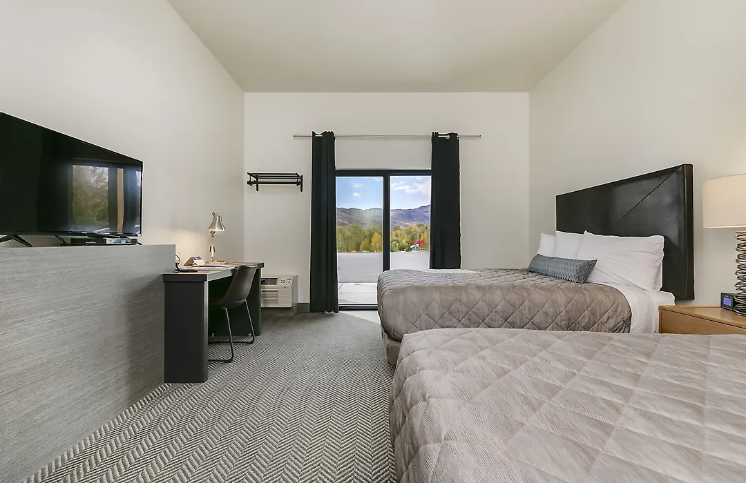 Silver Creek Hotel-1