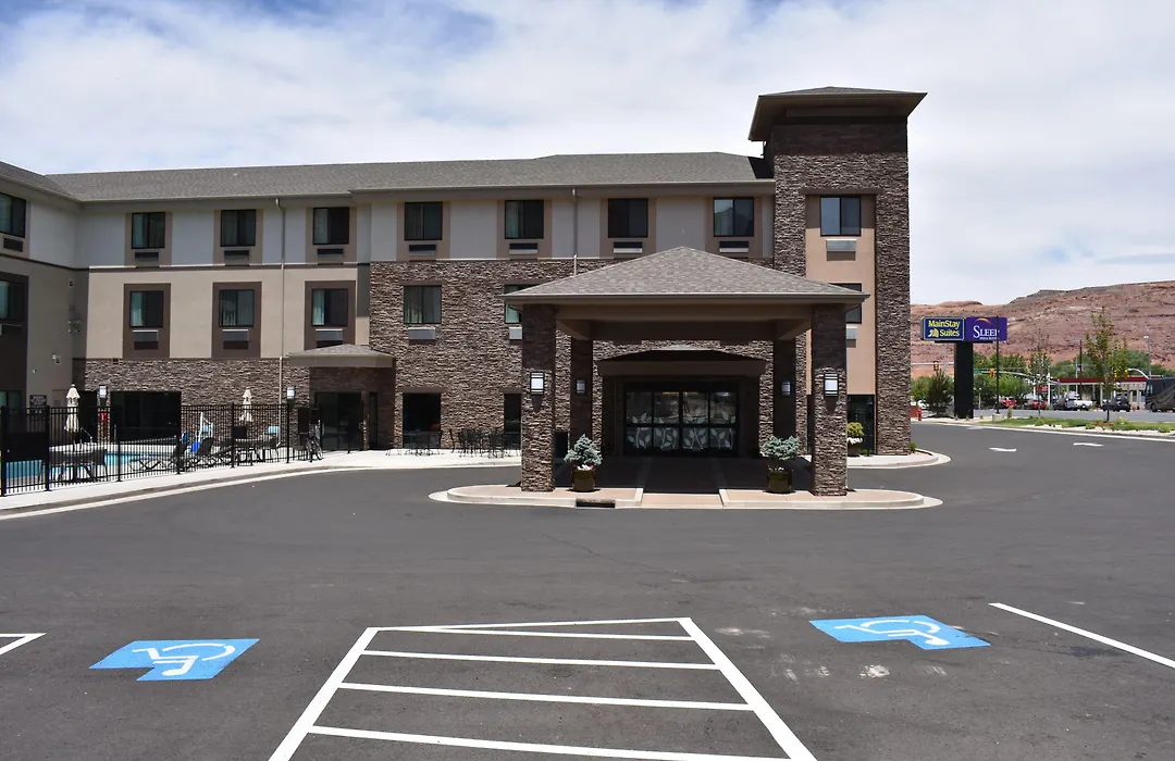 Mainstay Suites Moab Near Arches National Park-1