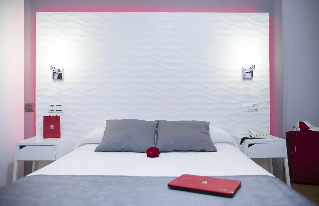 Hostal Alhambra - Adults Only-1
