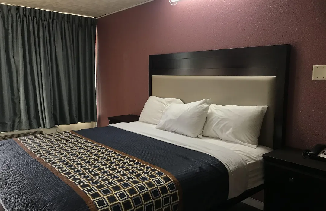 Express Inn-1