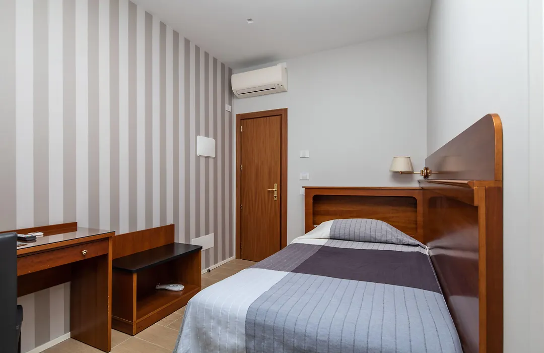 Hotel Excelsior Pavia-1