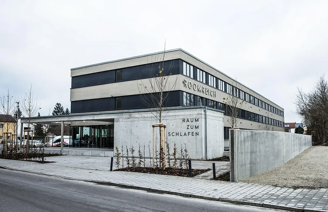 Roomreich-1