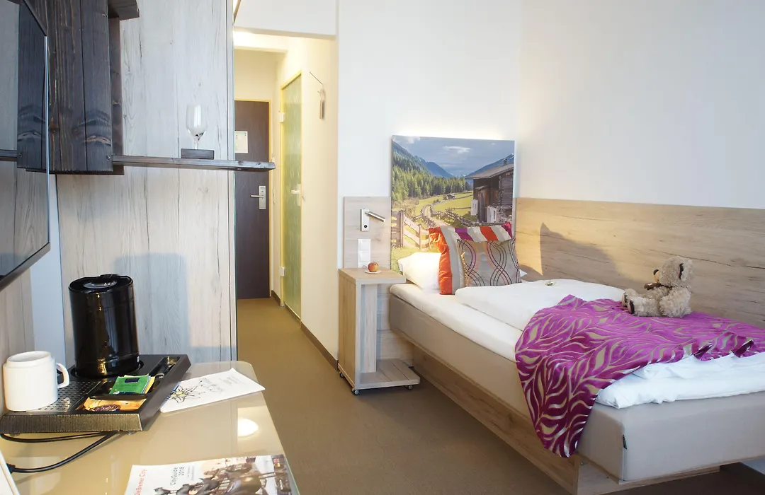 Hotel Edel Weiss-1