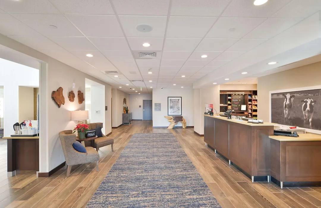 Hampton Inn & Suites Menomonie-Uw Stout-1