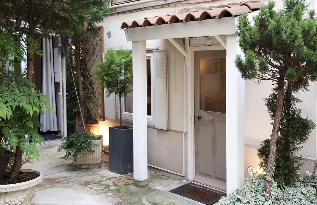 Mhl - Maison Hotel Lyon-1