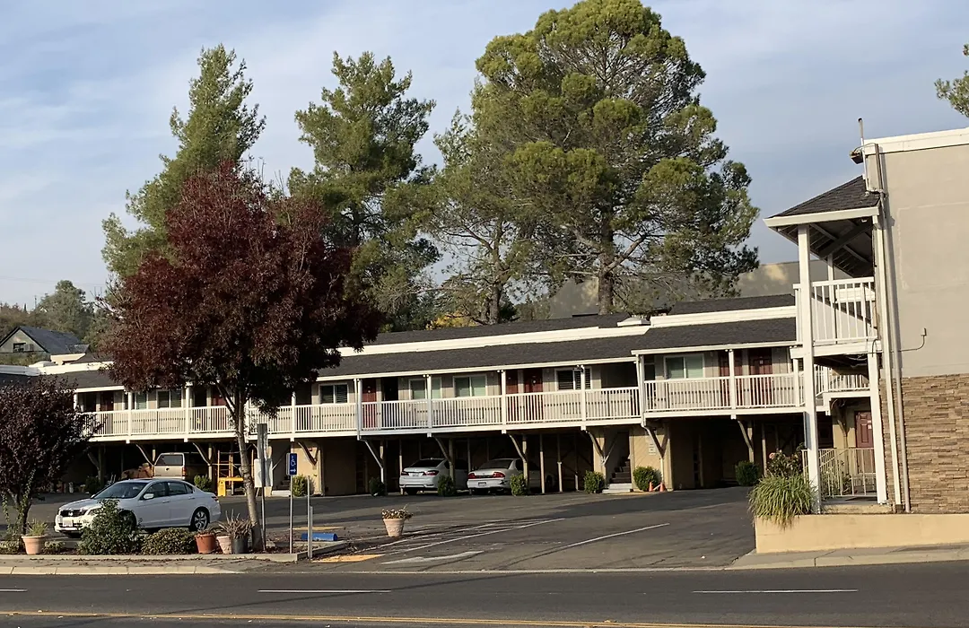 Elmwood Motel-1