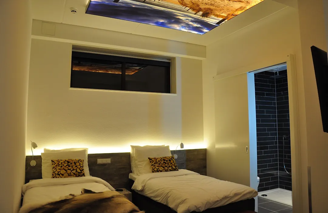 Hotel Rauw aan de Kade-1