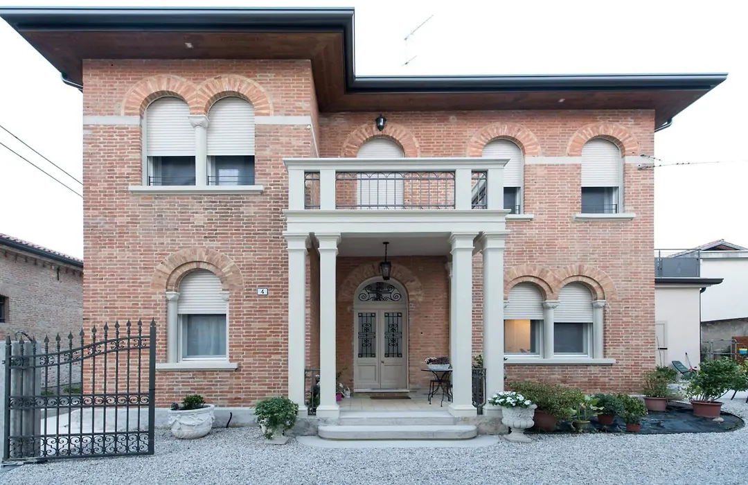 Dafne B&B-1