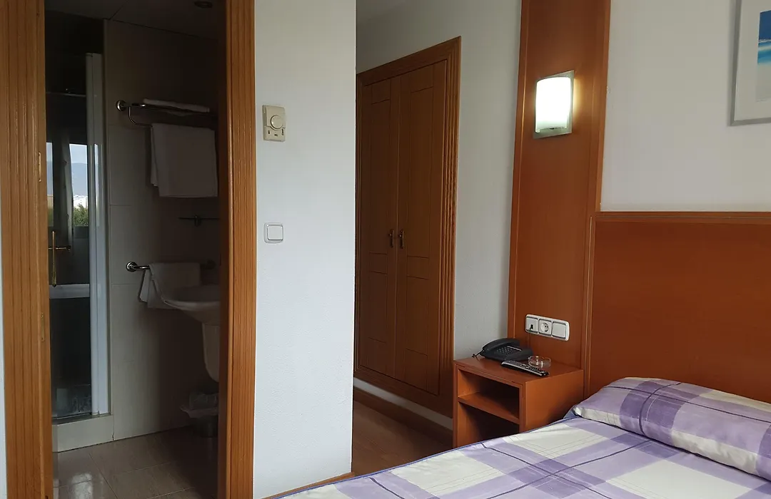 Hostal Mediterraneo-1