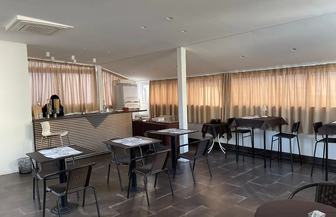 8Room Hotel-1