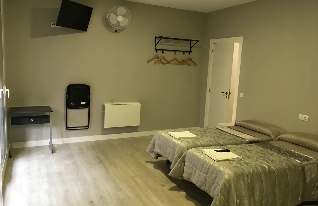 Pensión La Bilbaina - Albergue Logroño-1