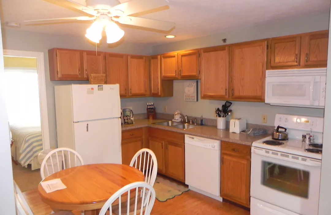 Elmwood Resort Hotel-1