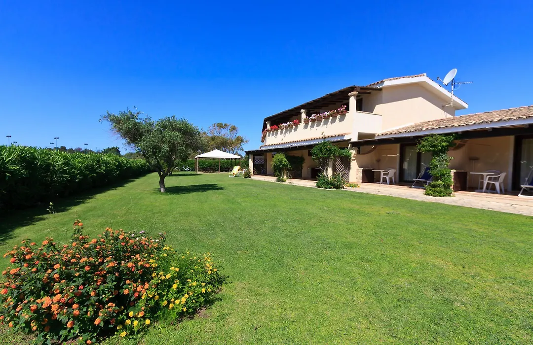 Porto Giunco Residence-1