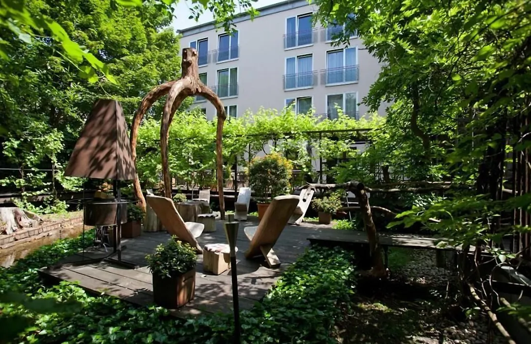 Hotel Lifestyle-1