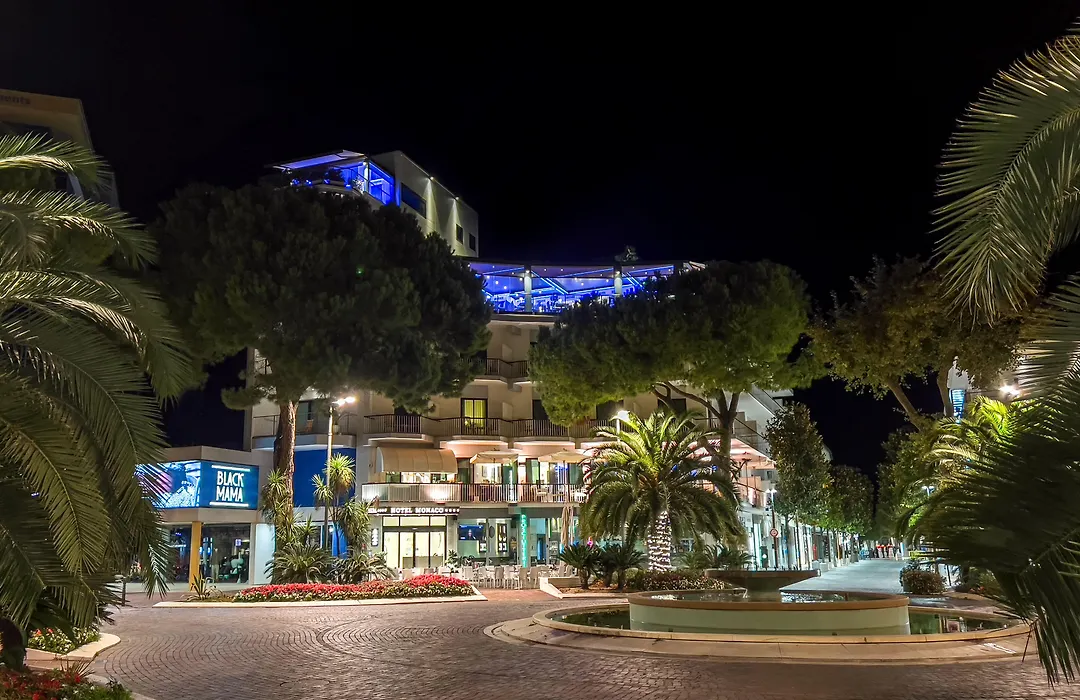 Monaco Suites Hotel-1