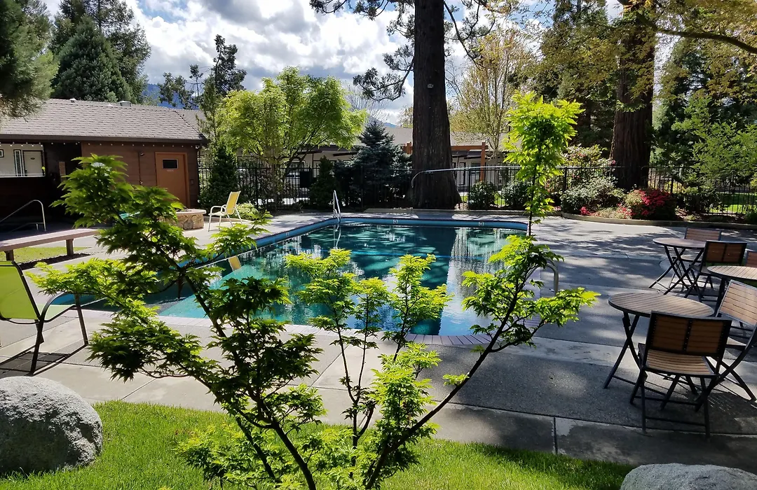 Redwood Hyperion Suites-1