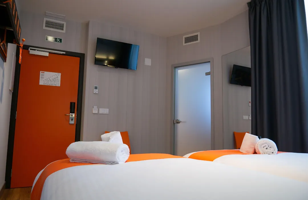 Easyhotel Lisbon-1
