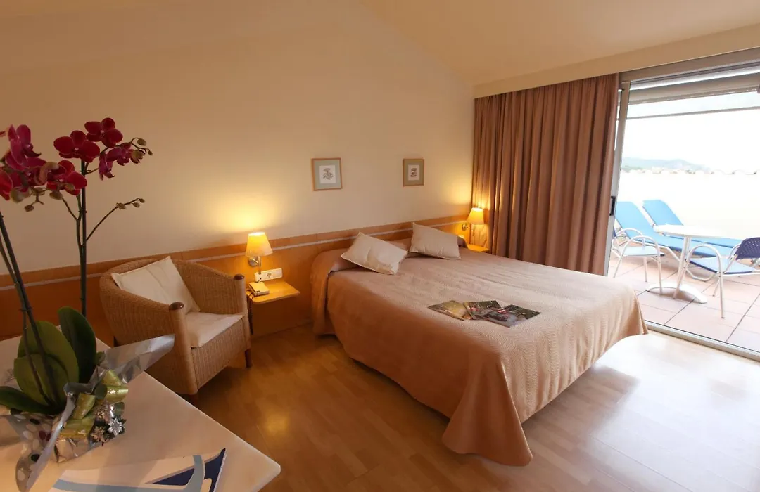 Hotel Ancora-1