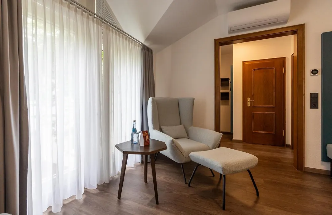 Hotel Hirsch-1