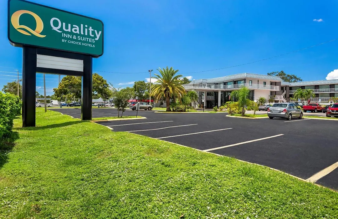 Quality Inn & Suites At Tropicana Field-1