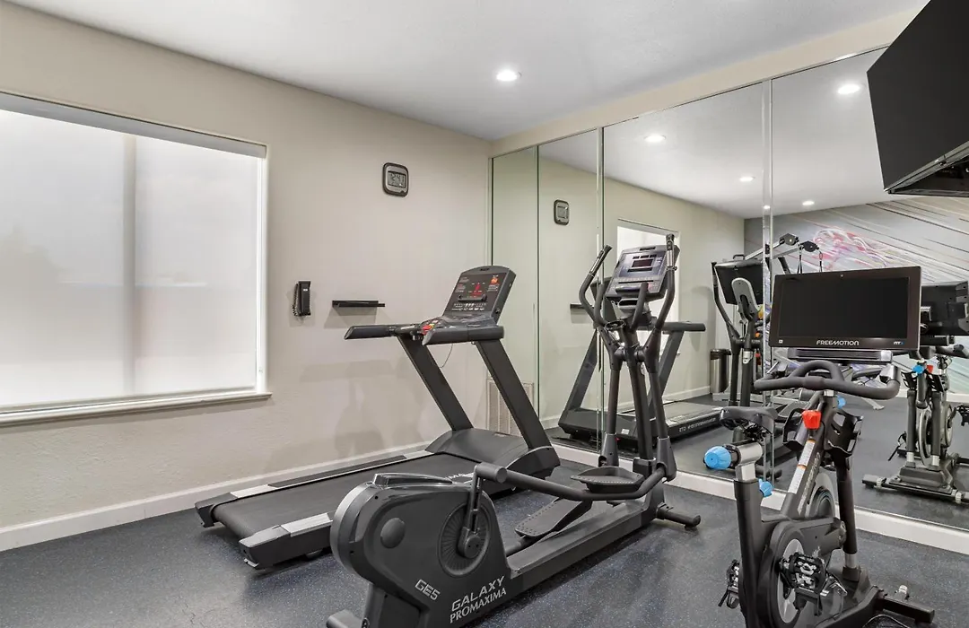 Best Western Plus North Houston Inn & Suites-1
