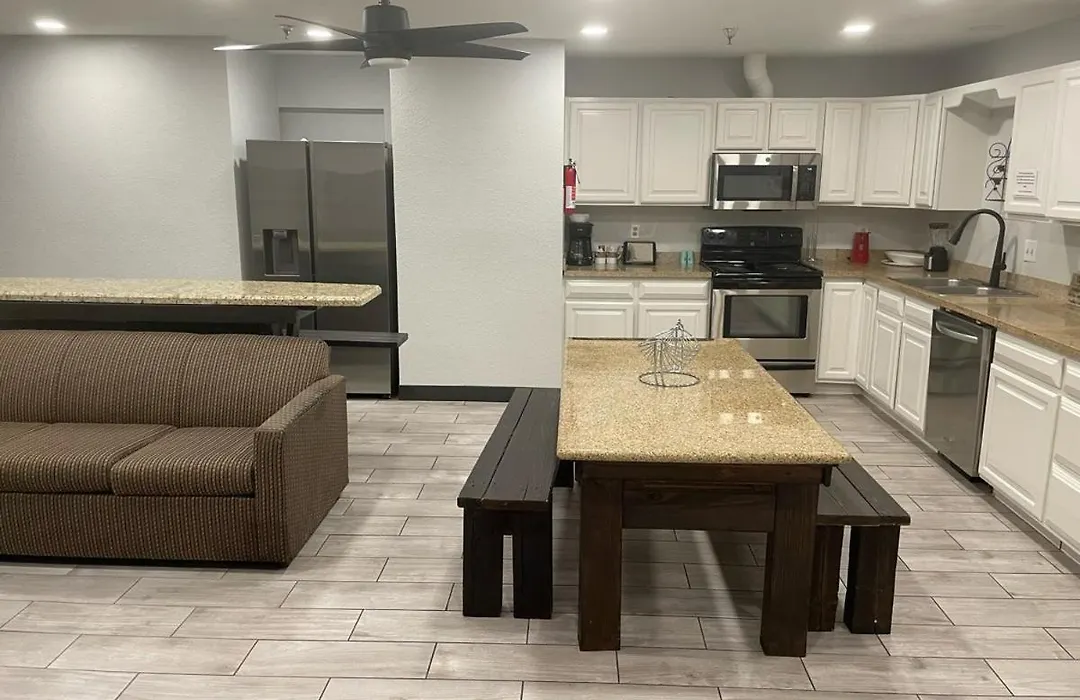 Pinetop Studio Suites-1