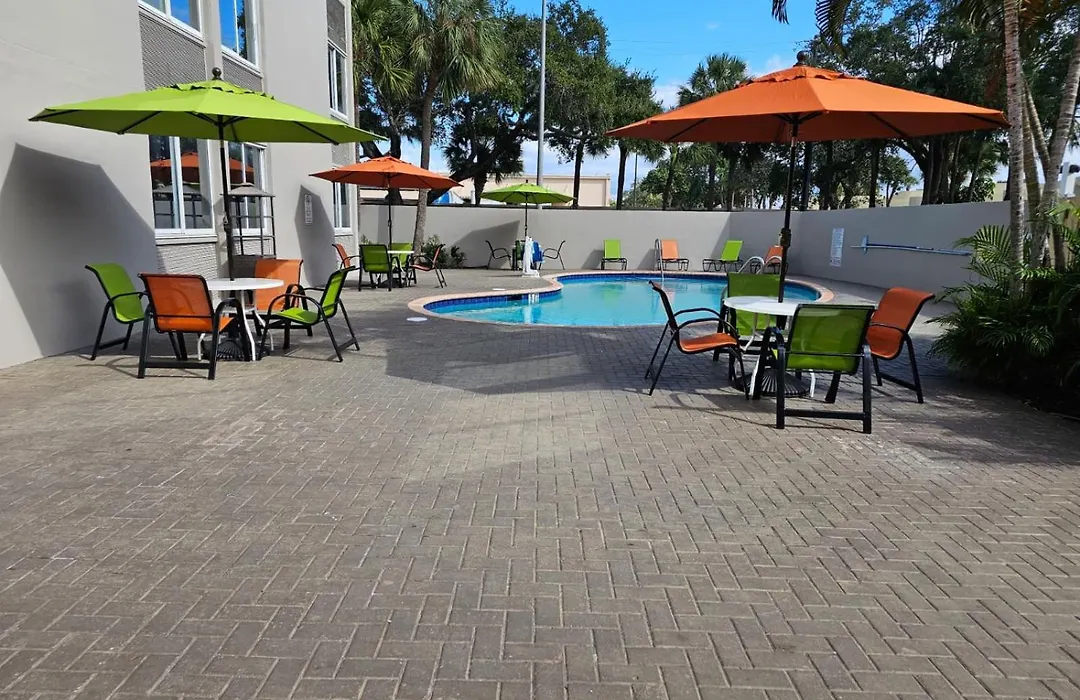 La Quinta I-95 Deerfield Beach - Next To The Home Depot & Behind The Wawa-1