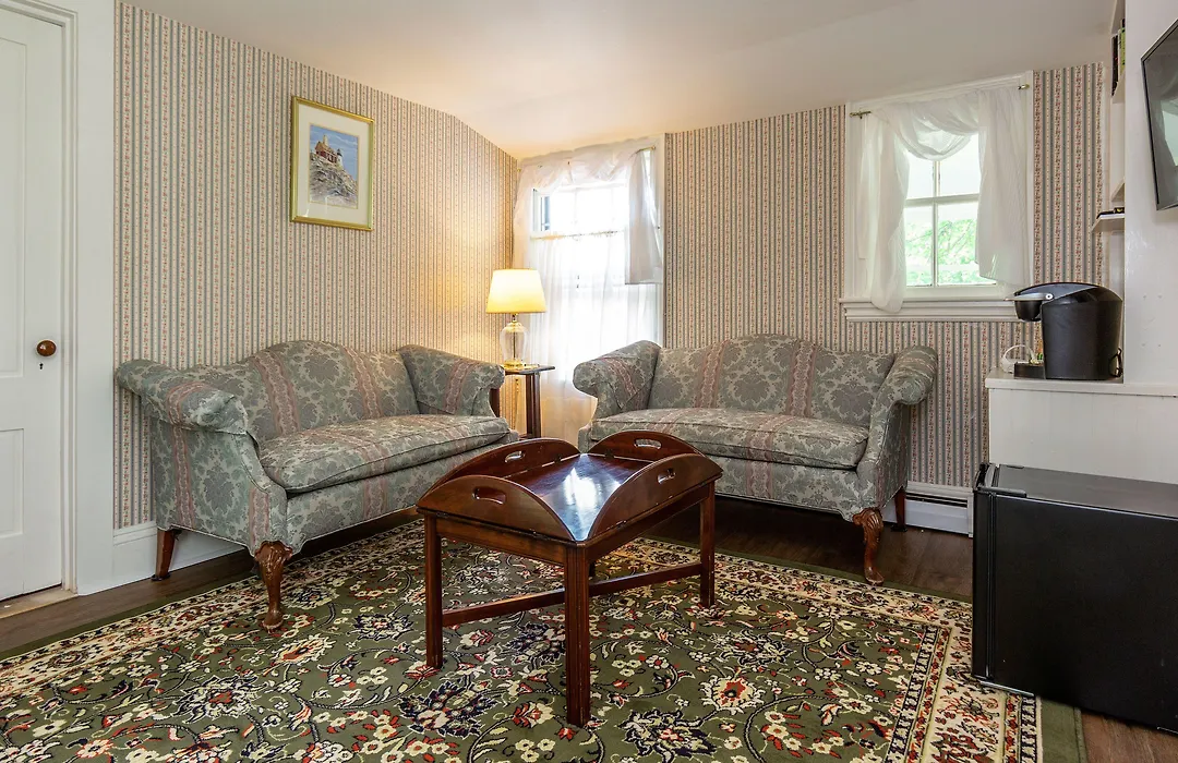 The Elmhurst Inn-1