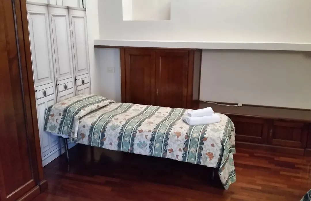 Gira Guest House-1