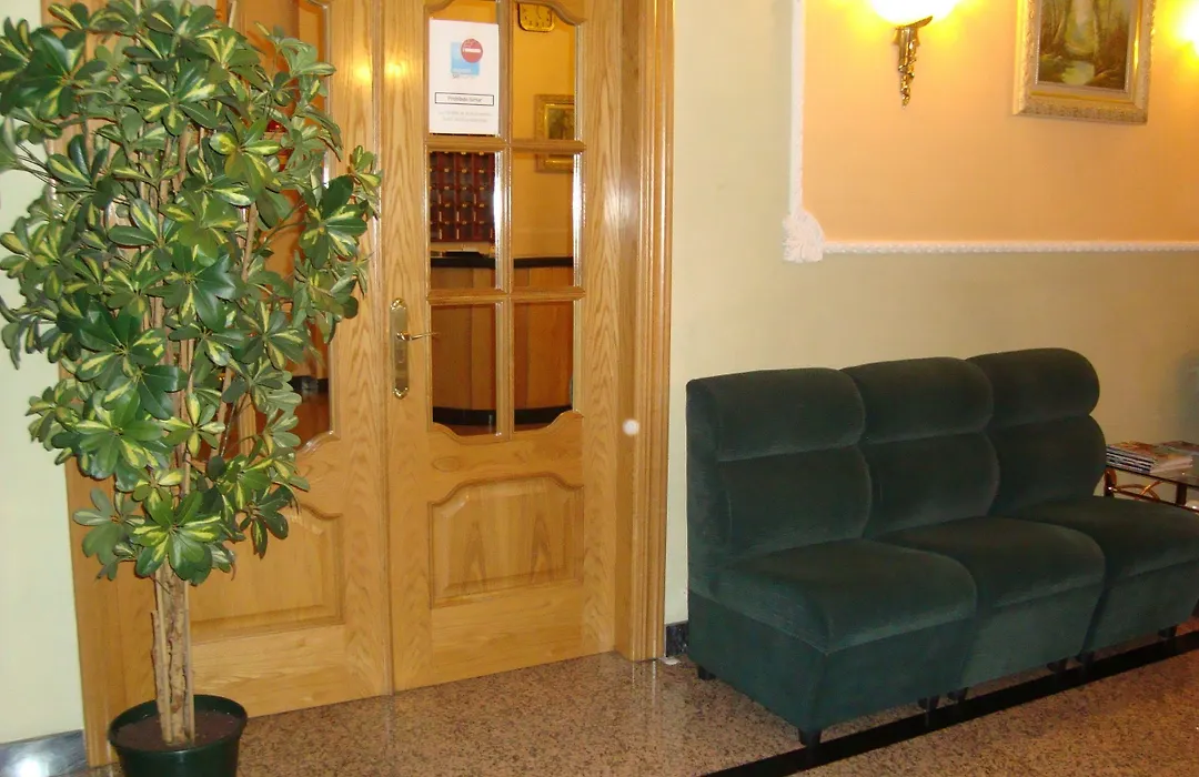 Hostal Universal-1