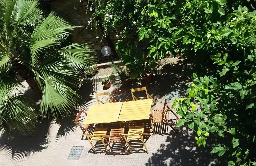 Def House-1