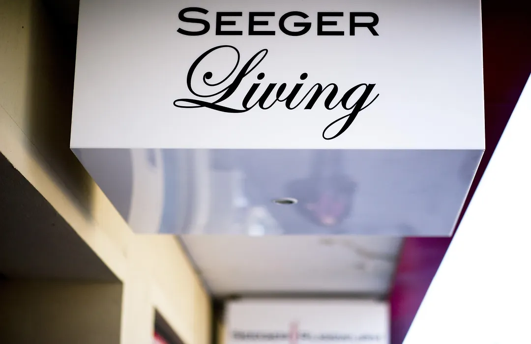 Seeger Living Classic East-1
