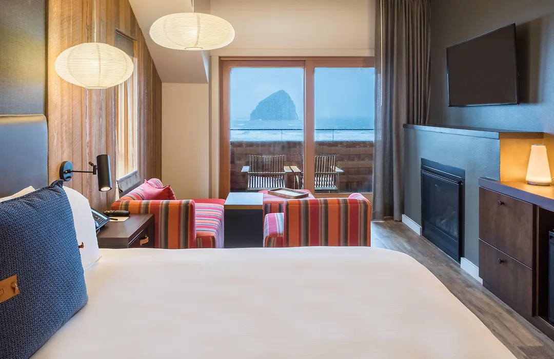 Headlands Coastal Lodge & Spa-1