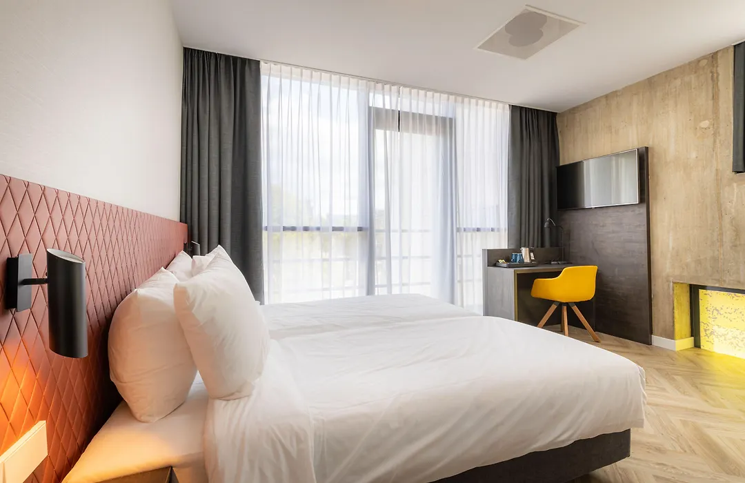 Hotel New Kit-1