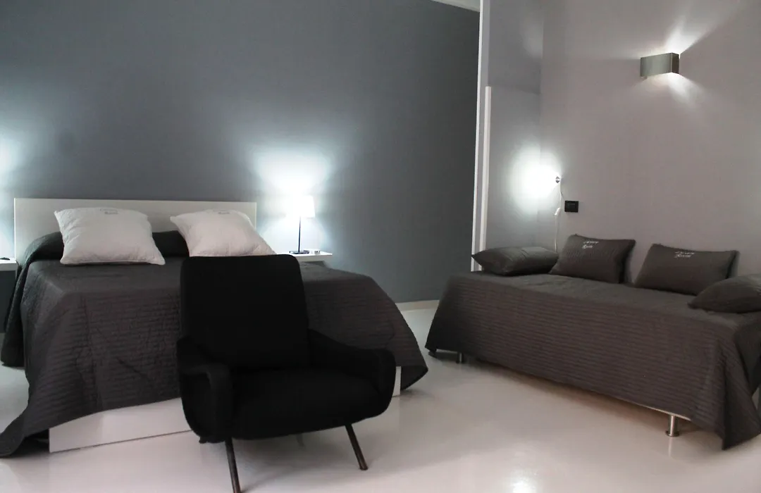 Gardenia Luxury Room-1