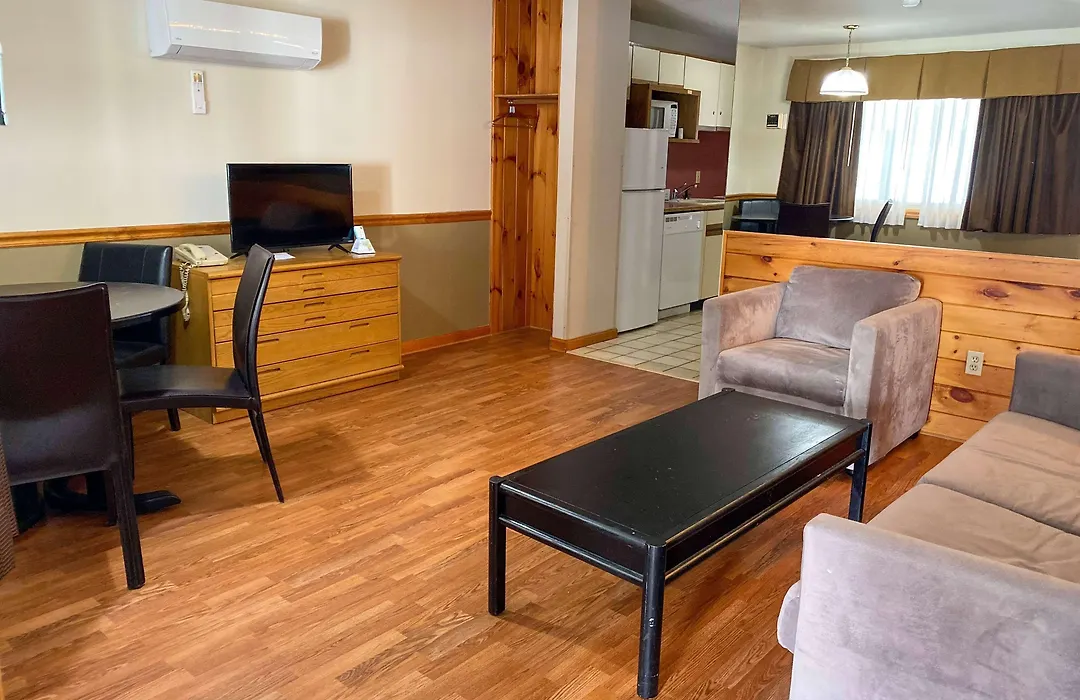 Travelodge By Wyndham Lincoln Near White Mountain-1