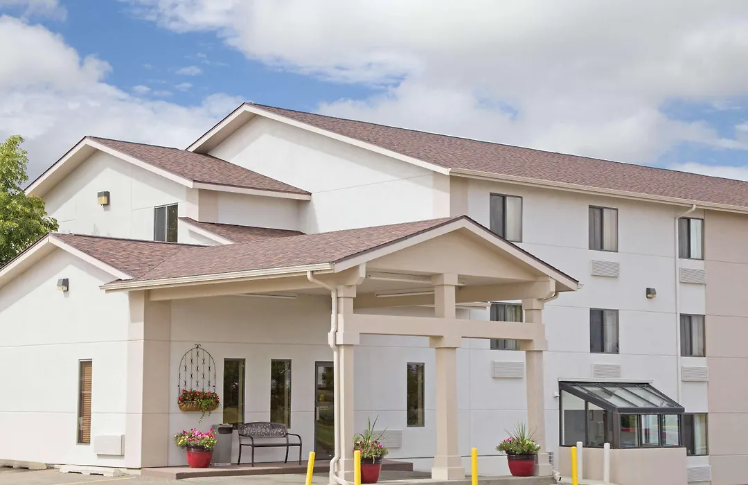 Super 8 By Wyndham Havre-1