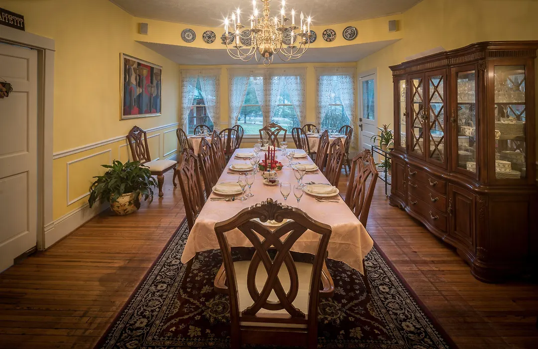 Taylor House Inn-1