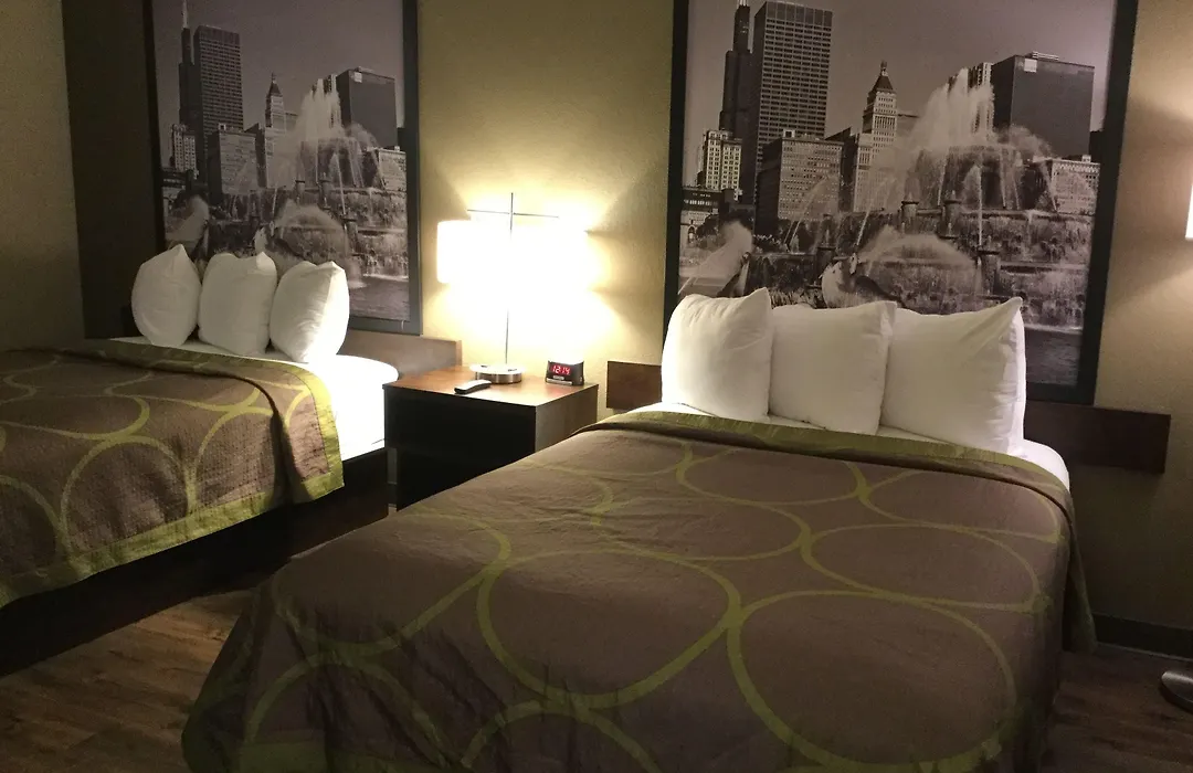 Super 8 By Wyndham South Holland-1