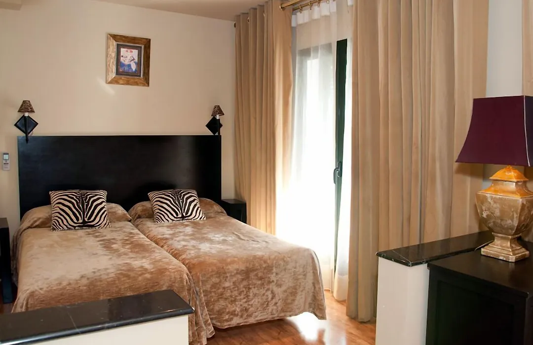 Hostal Tres Soles-1