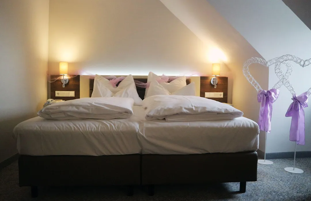 Hotel Haus Delecke-1