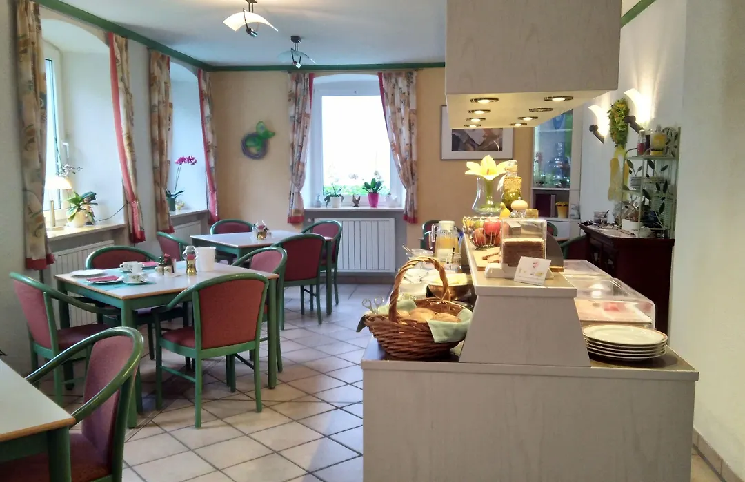 Haus am Kurpark Hotel Garni-1