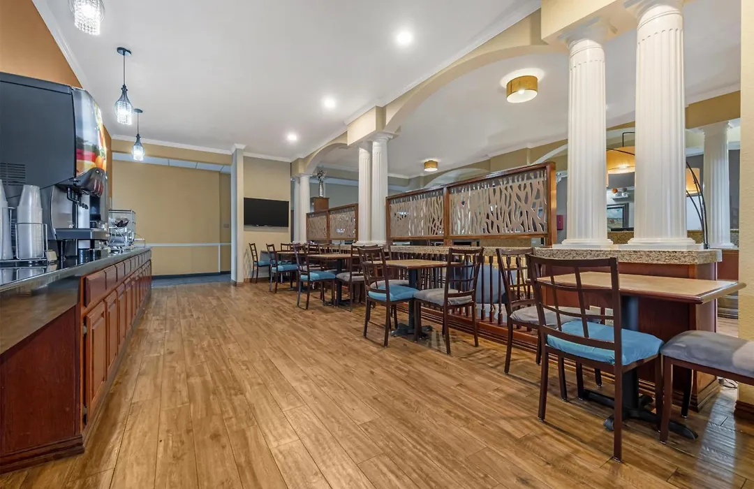 Best Western Plus Shamrock Inn & Suites-1