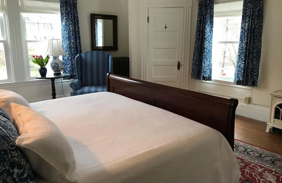 The Belmont Inn-1