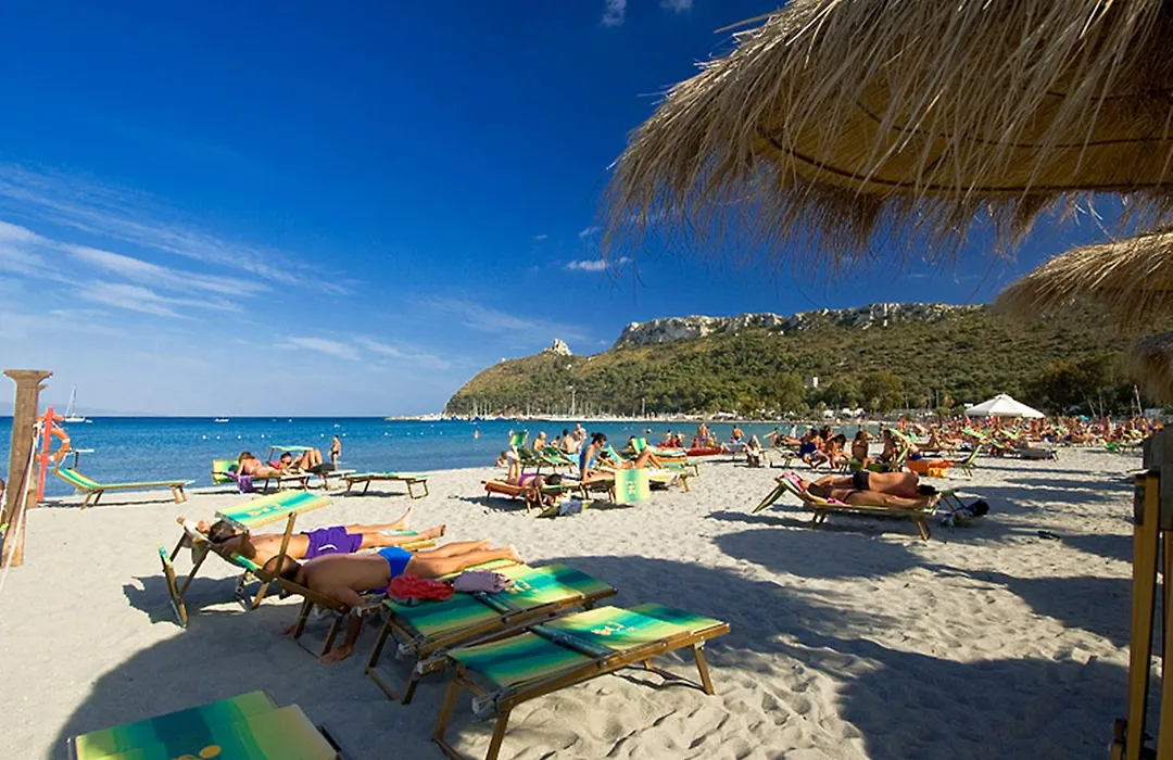 Lewis Rooms Poetto Beach-1
