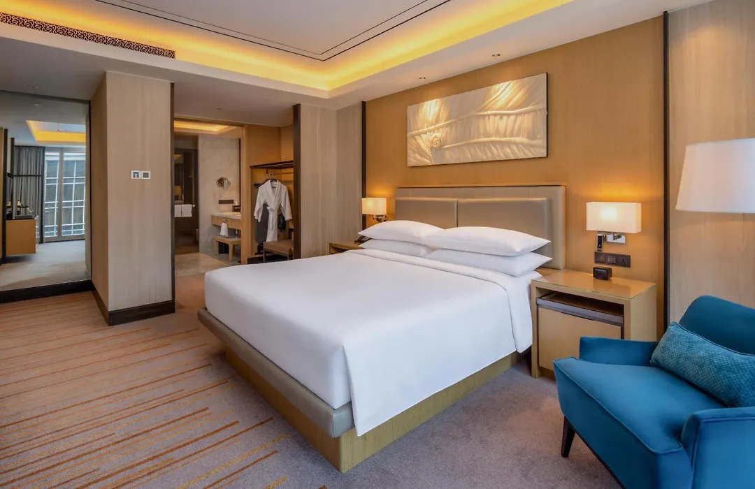 Hilton Manila Newport World Resorts-1