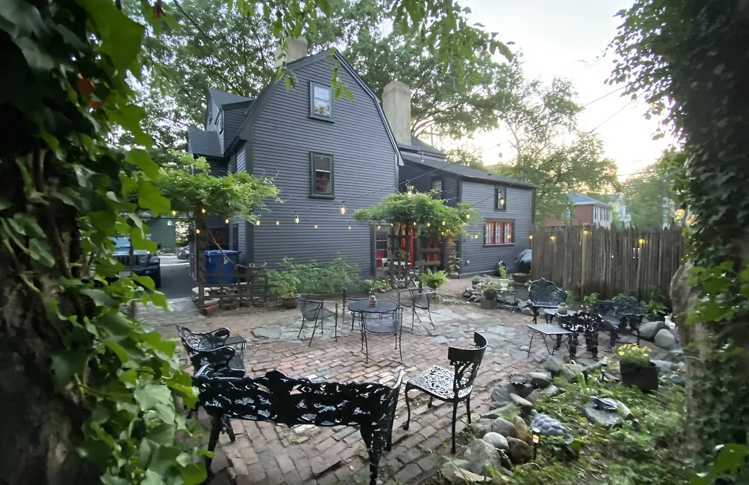 Daniels House Inn-1