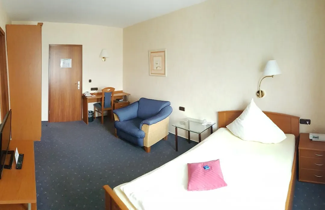 Hotel Vier Linden-1