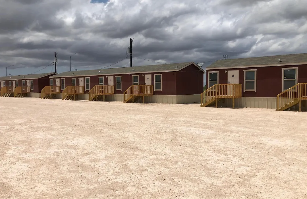 Monahans Country Inn-1