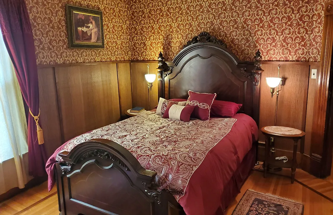 Historic Victorian Inn-1
